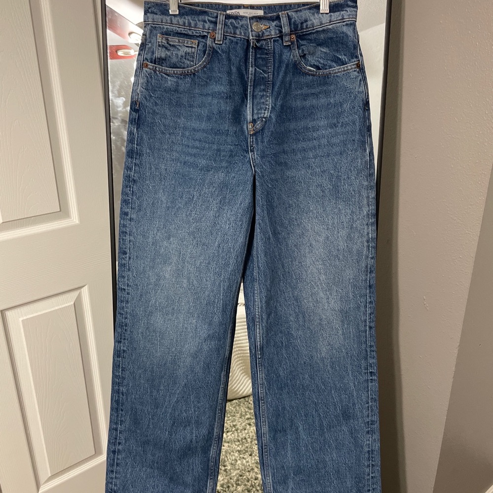 SOLD Zara straight leg jeans